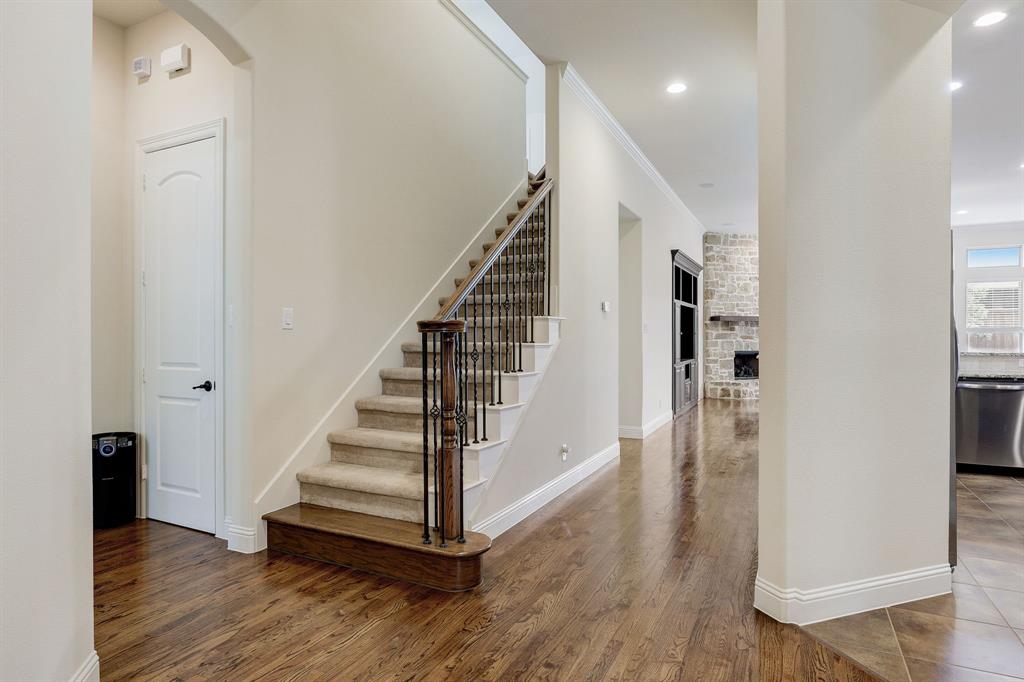 Provence Firewheel 02 - Residential