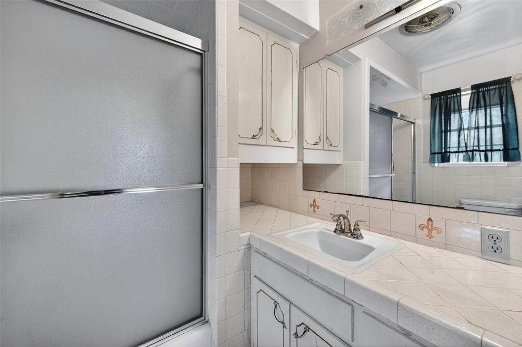 JONES ELIZABETH - Residential