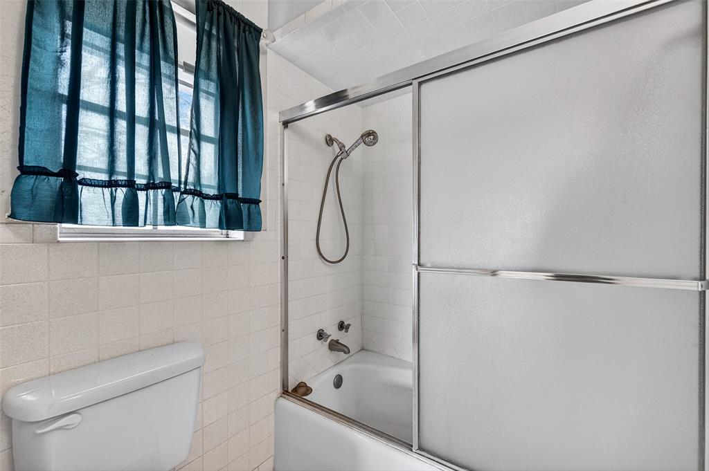 JONES ELIZABETH - Residential