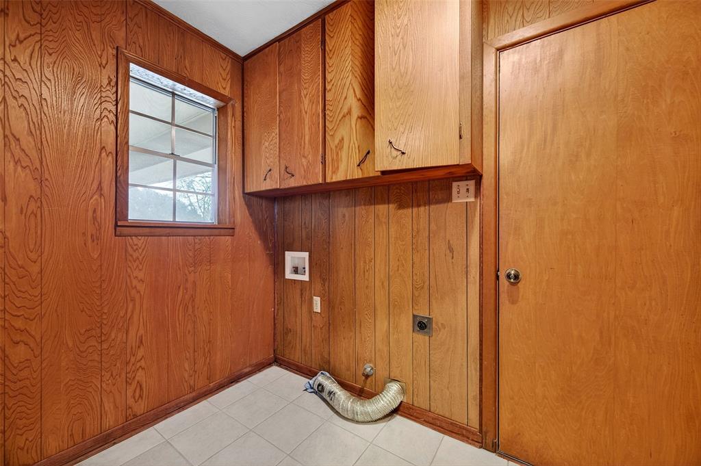 JONES ELIZABETH - Residential