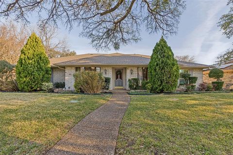 Photo of 2809 Knollwood Drive, Plano, TX 75075 (MLS # 21212682)