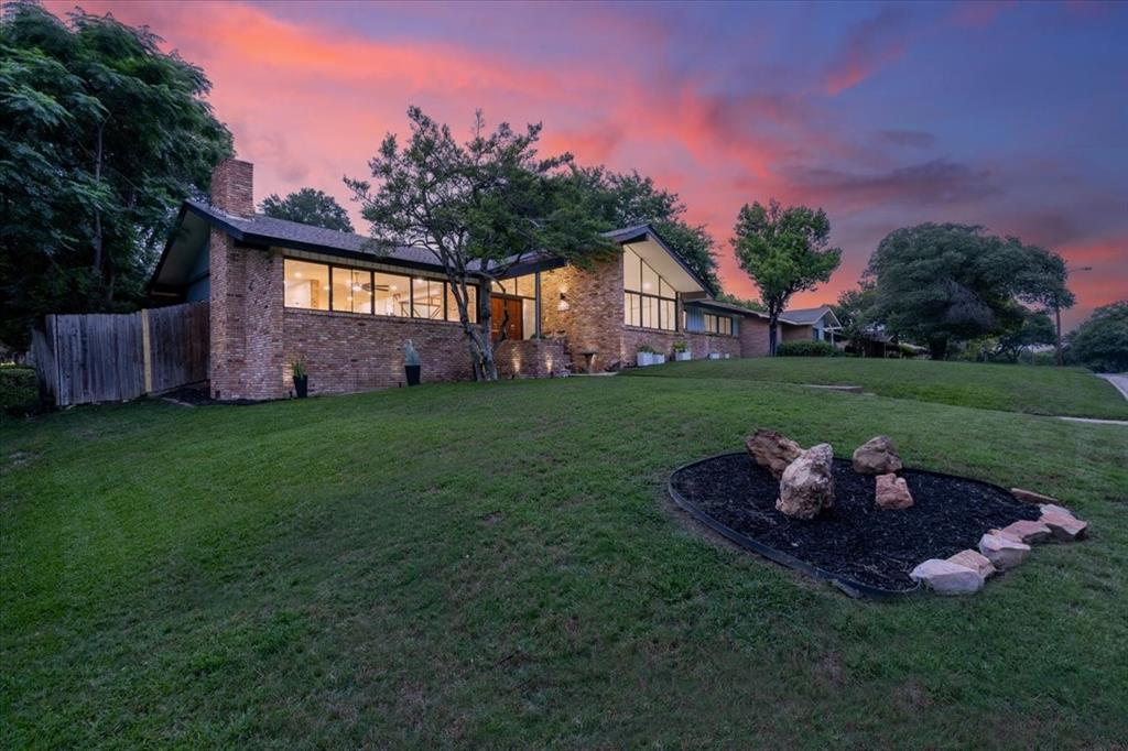 1729 Boca Chica Drive