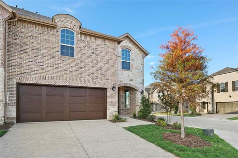 Photo of 3921 Saint Ives Lane, Lewisville, TX 75056 (MLS # 21184934)