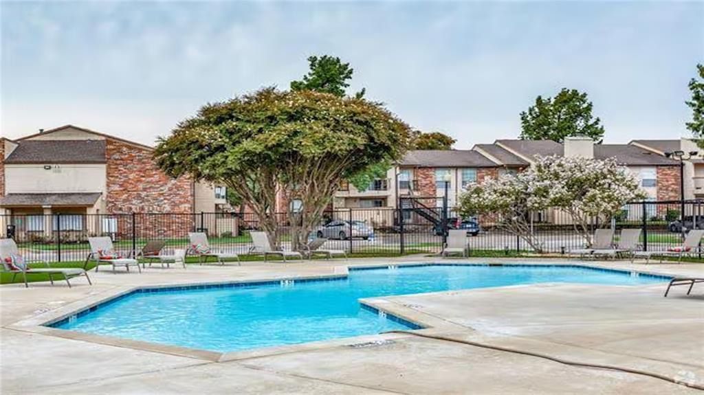 Creekbend Condo Ph 01-06 - Residential