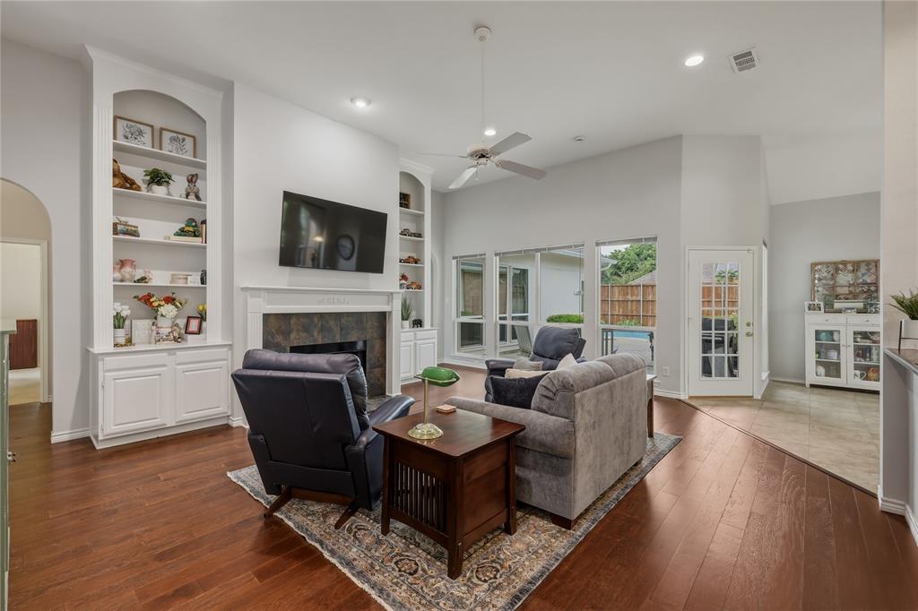 2449 London Drive