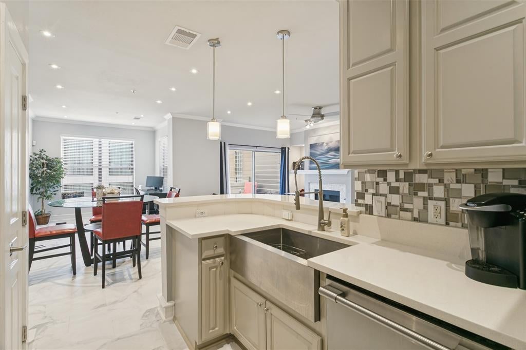 3320 Camp Bowie Boulevard 1205
