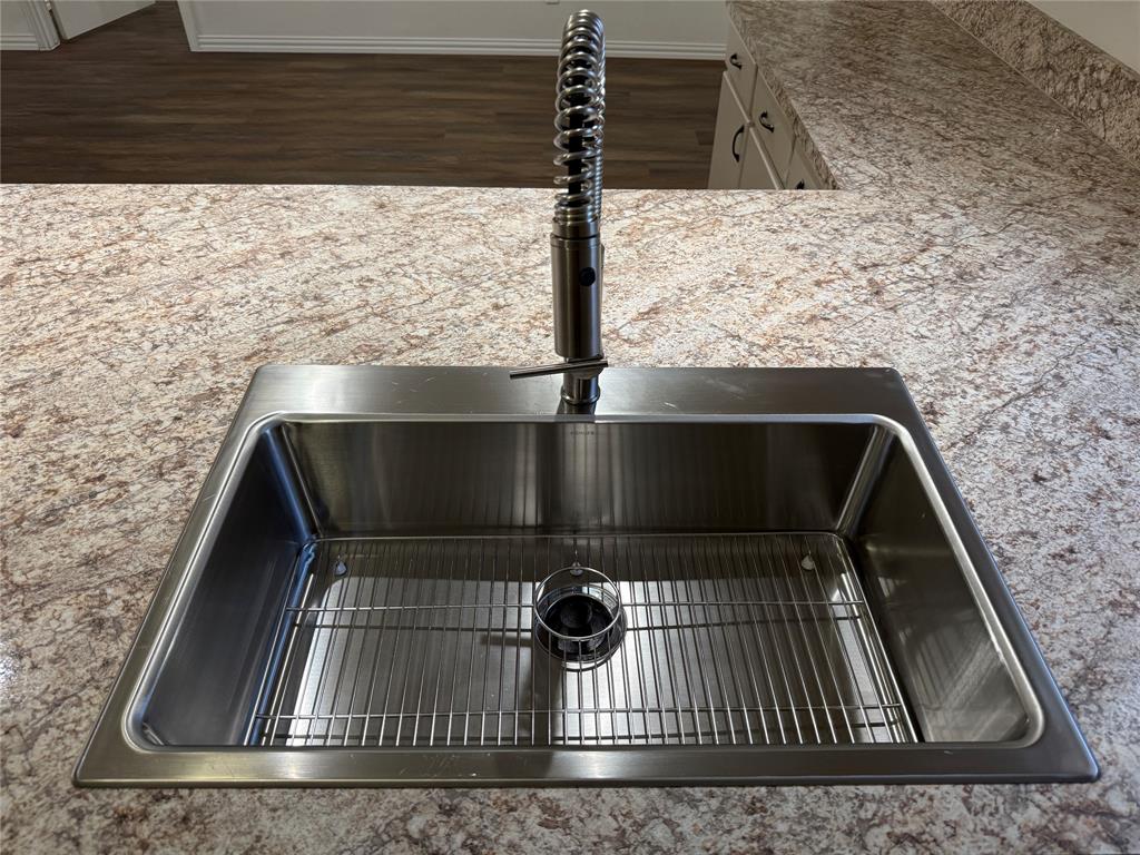 Ira Glaze Surv Abst #313 - Residential Lease