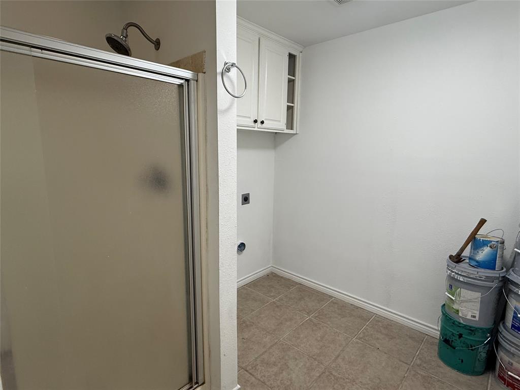 Ira Glaze Surv Abst #313 - Residential Lease