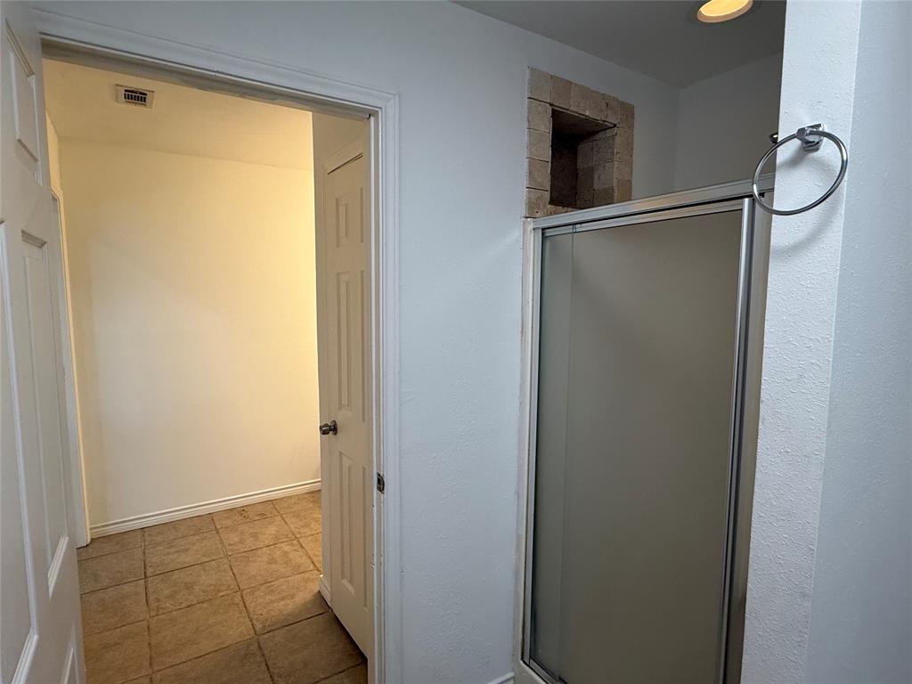 Ira Glaze Surv Abst #313 - Residential Lease