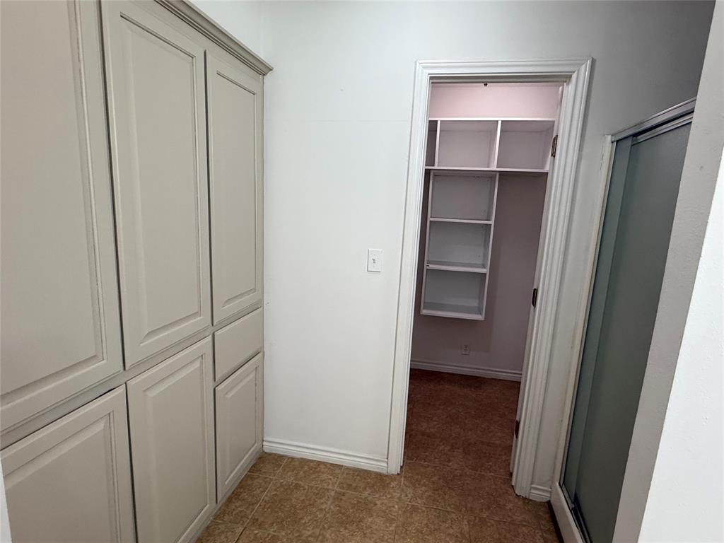 Ira Glaze Surv Abst #313 - Residential Lease