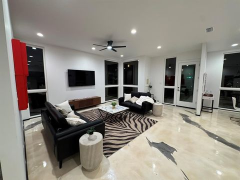 Tiny photo for 3415 Chihuahua Avenue, Dallas, TX 75212 (MLS # 21043464)