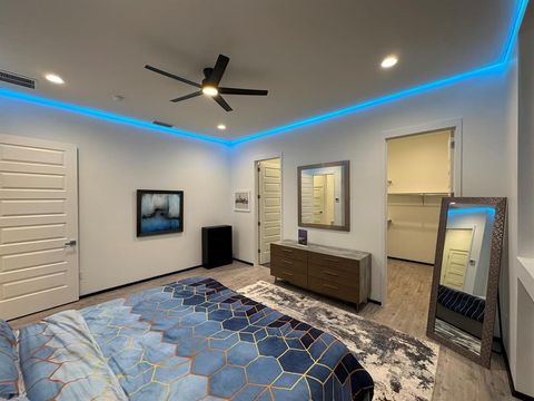 Tiny photo for 3415 Chihuahua Avenue, Dallas, TX 75212 (MLS # 21043464)