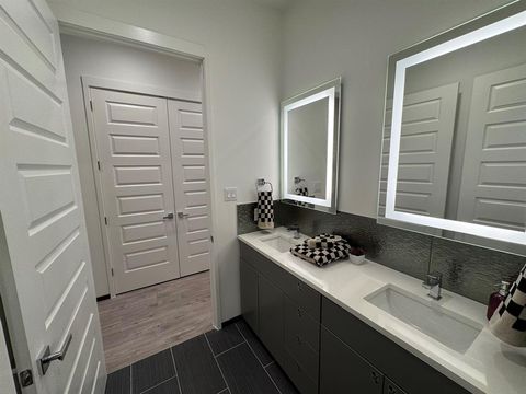 Tiny photo for 3415 Chihuahua Avenue, Dallas, TX 75212 (MLS # 21043464)