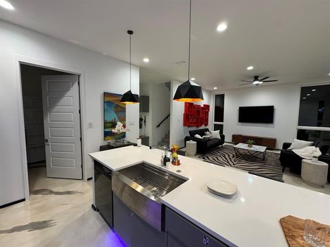 Tiny photo for 3415 Chihuahua Avenue, Dallas, TX 75212 (MLS # 21043464)