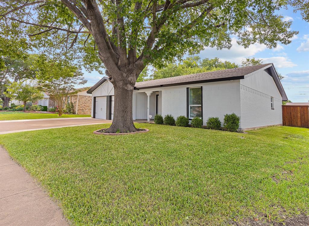 6425 Grasshopper Drive