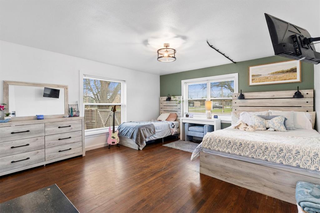 Orig Town Of Lone Oak - Residential