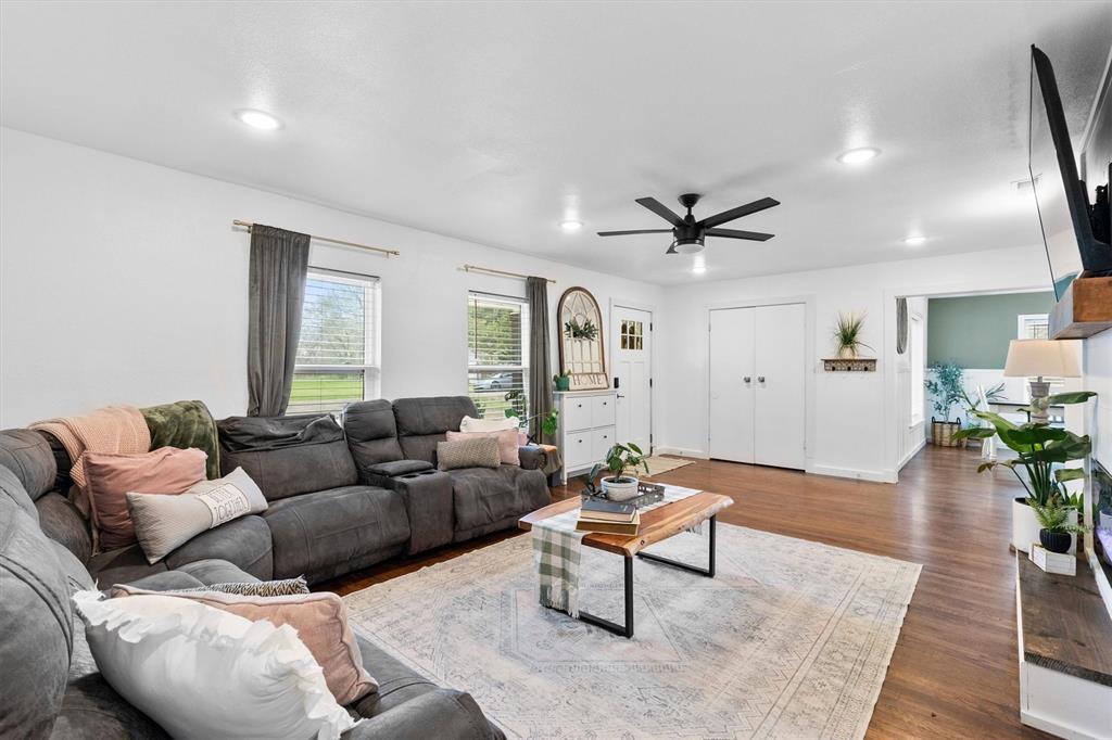 Orig Town Of Lone Oak - Residential