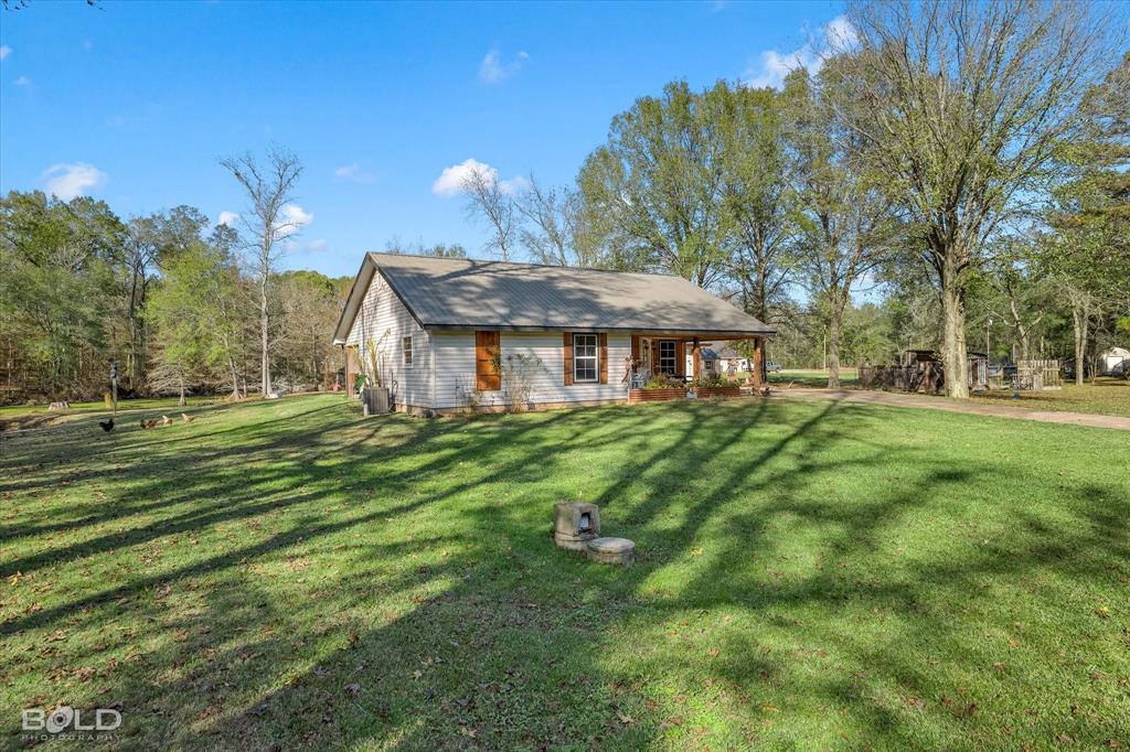 7568 W Lakeshore Drive