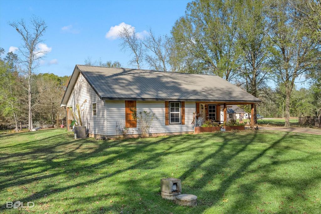 7568 W Lakeshore Drive