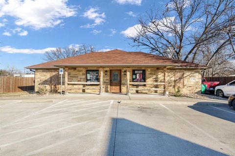 2524 Carson Street Haltom City TX 76117