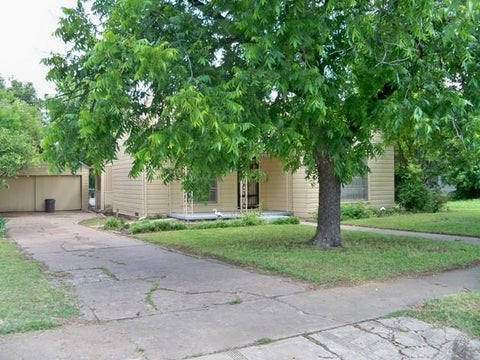 Photo of 103 MIAMI Street, Coleman, TX 76834 (MLS # 21306671)