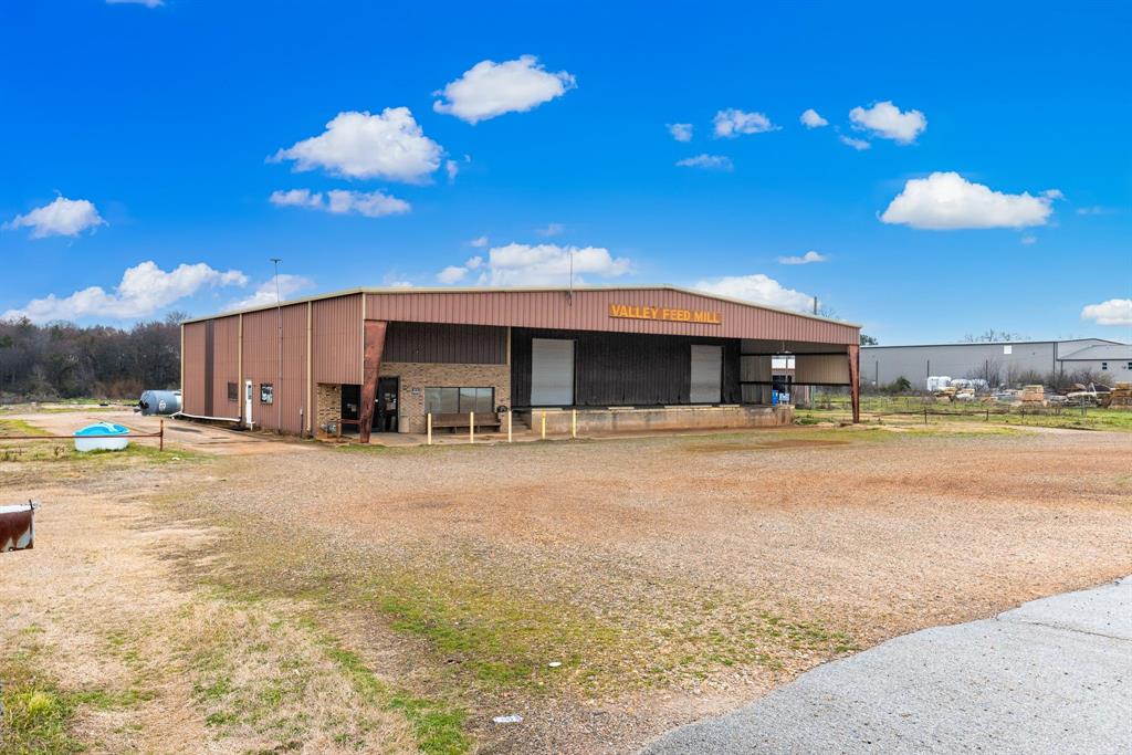 1211 E Coke RD Road