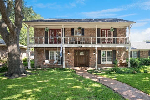 Photo of 2705 Prairie Creek Court, Plano, TX 75075 (MLS # 21387977)
