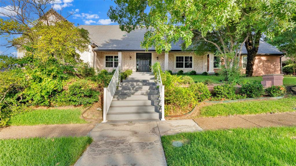 3904 Tally Ho Drive
