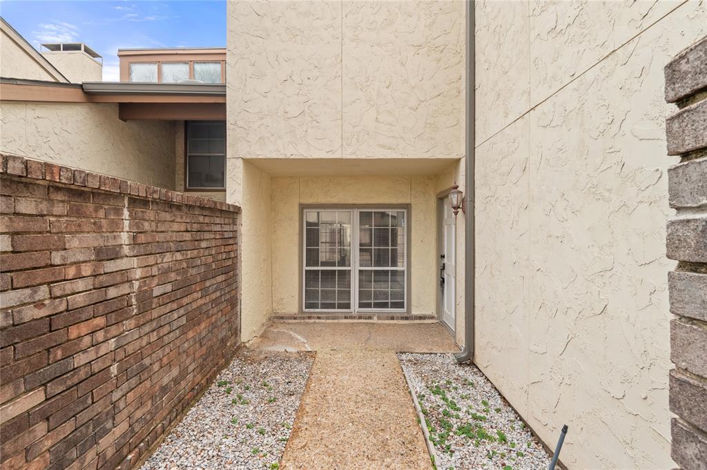 12748 Burninglog Lane