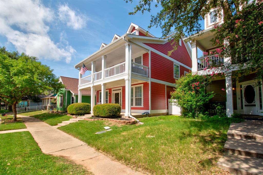 1227 Devonshire Drive