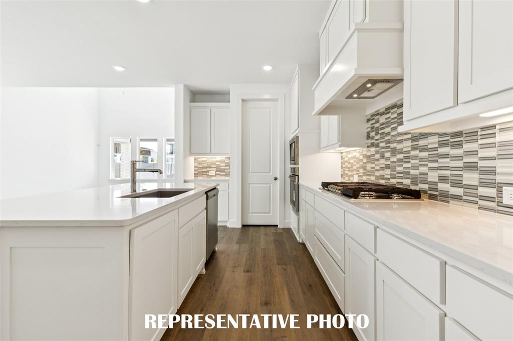 2624 Radiant Way