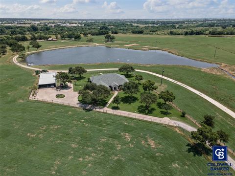 Photo of 1221 Park Blvd, Cleburne, TX 76033 (MLS # 21090999)