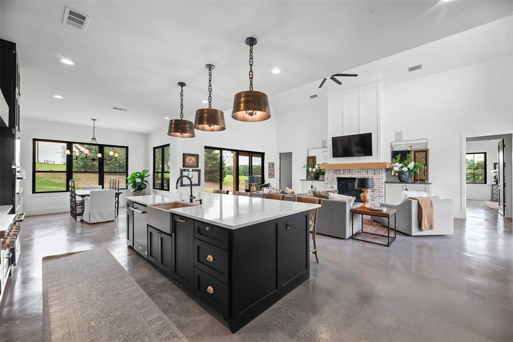 Drury Anglin Surv Abs #2 - Residential