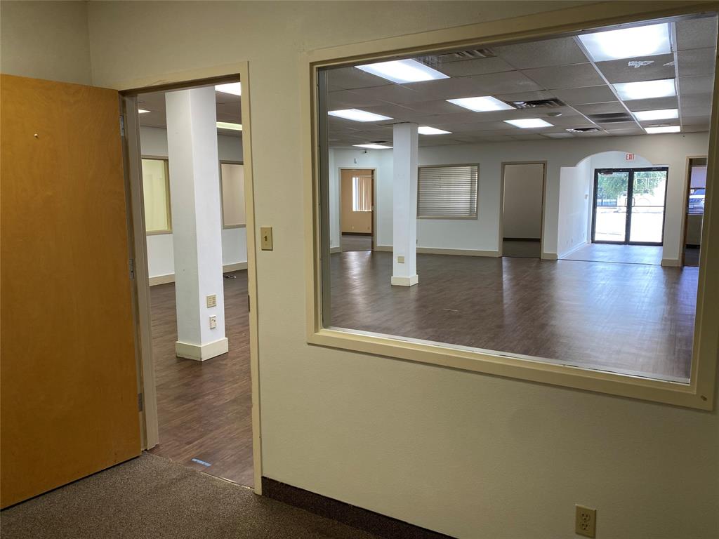 River East - Commercial Lease