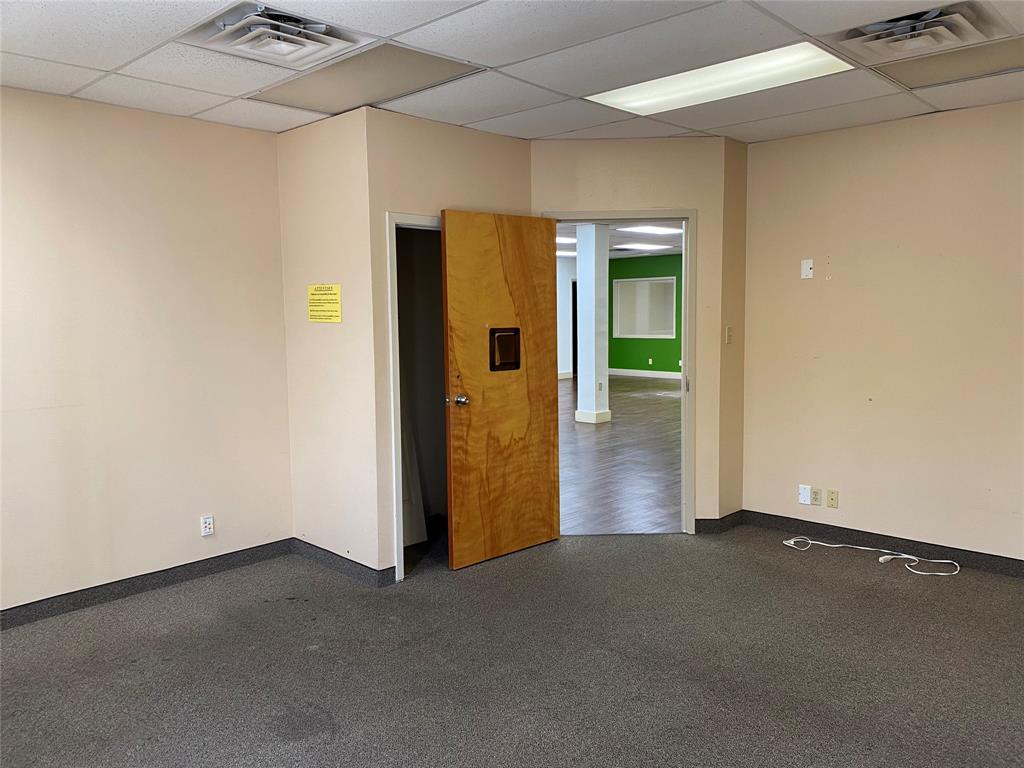 River East - Commercial Lease