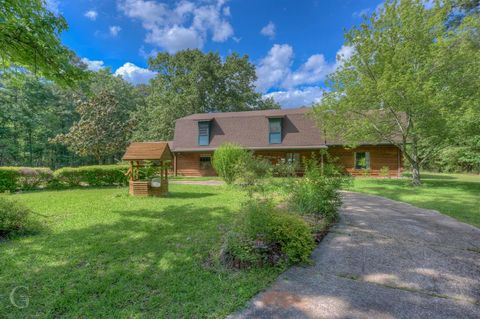 A home in Benton