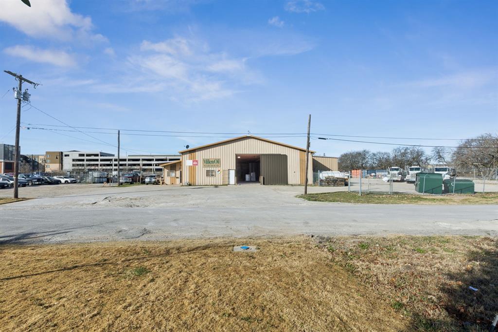 H & T C Railroad Add - Commercial Sale