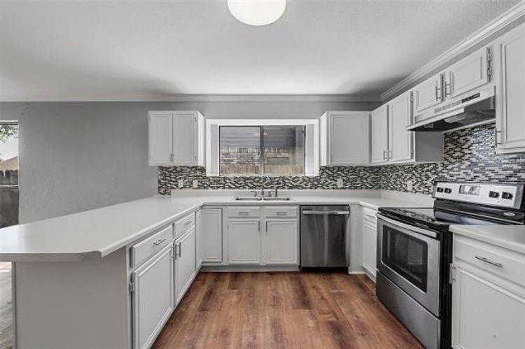 Huntington Village Ph III Add - Residential Lease