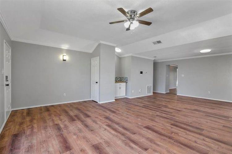 Huntington Village Ph III Add - Residential Lease