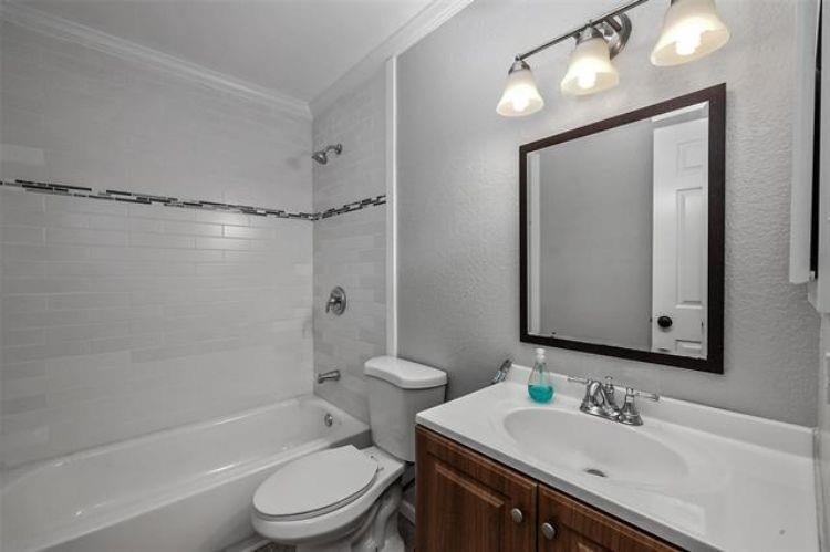 Huntington Village Ph III Add - Residential Lease