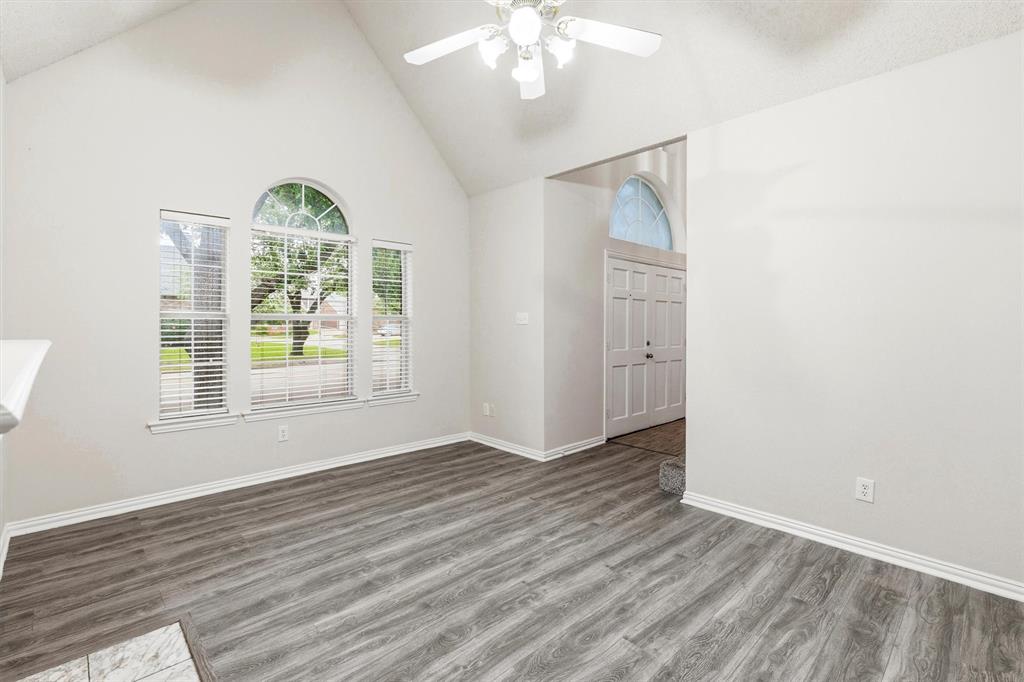 306 Santa Fe Trail