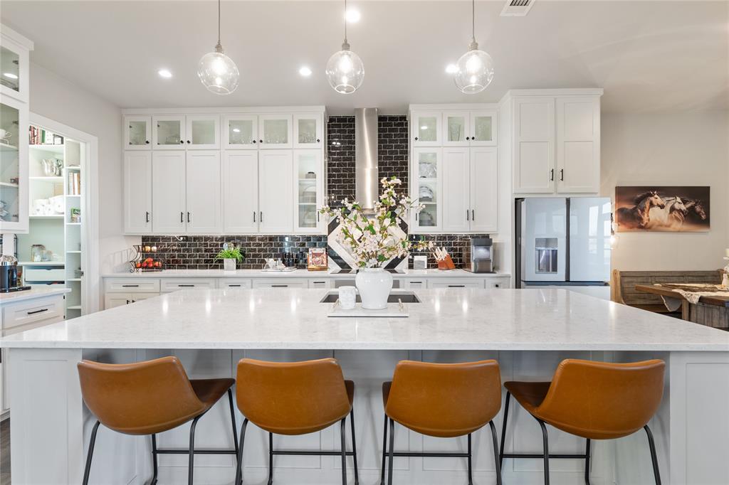 Krum, Texas 76249, United States, 5 Bedrooms Bedrooms, ,4 BathroomsBathrooms,Residential,Active,133027