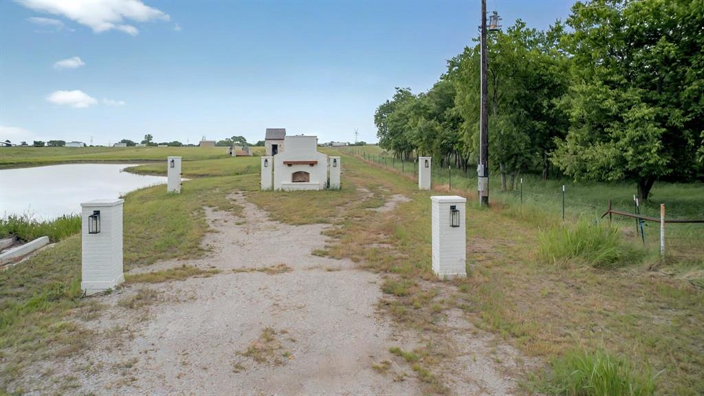 Krum, Texas 76249, United States, 5 Bedrooms Bedrooms, ,4 BathroomsBathrooms,Residential,Active,133027