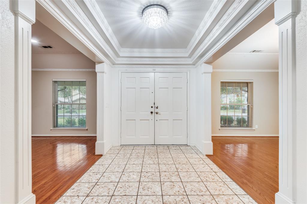 1317 Broadmoor Lane