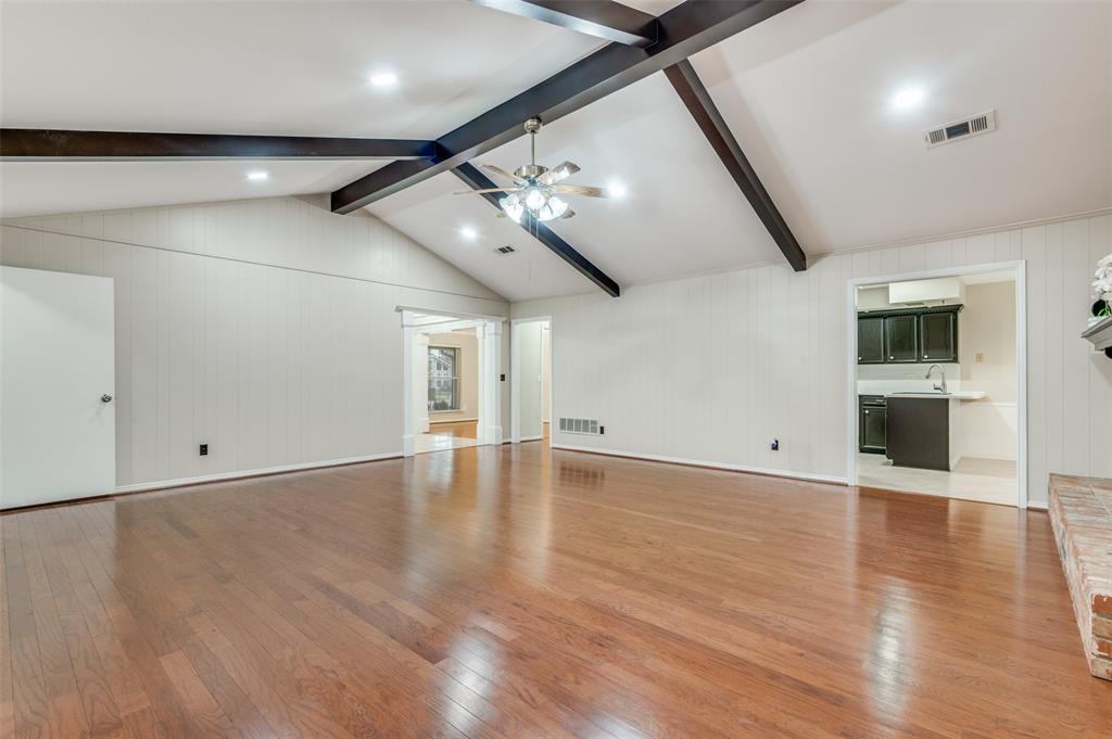1317 Broadmoor Lane