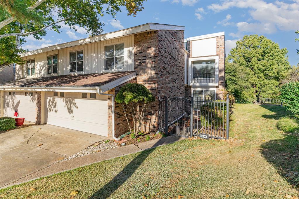 2945 Country Place Circle