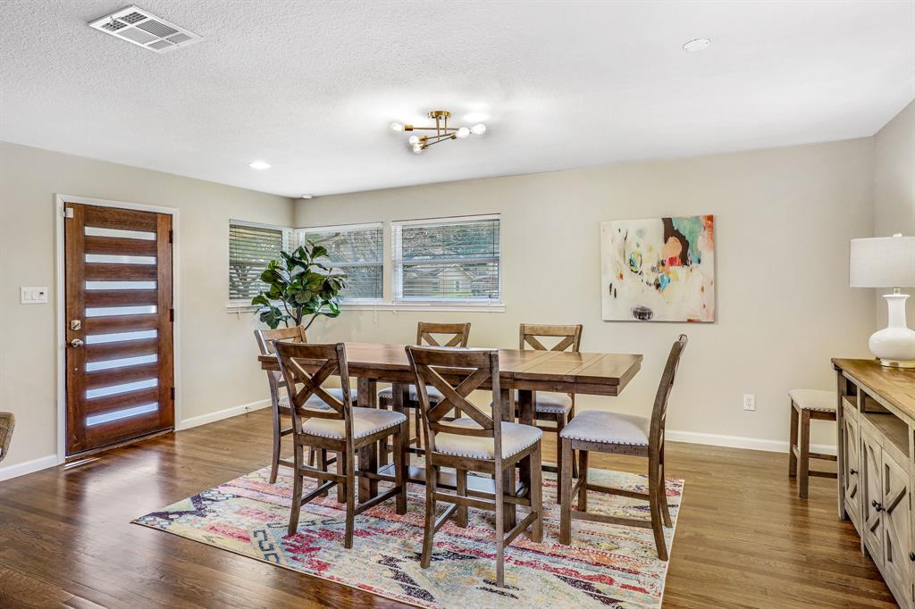 3411 Timberview Road