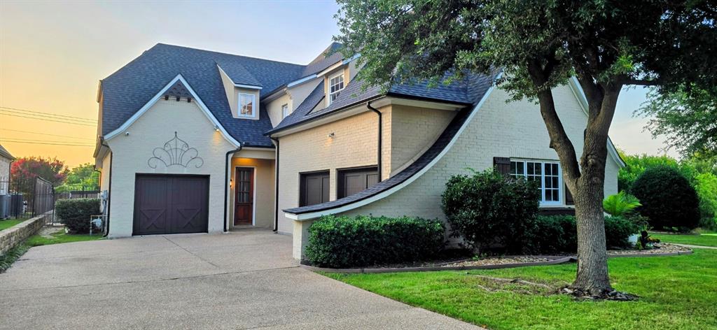 2305 Castle Creek Drive