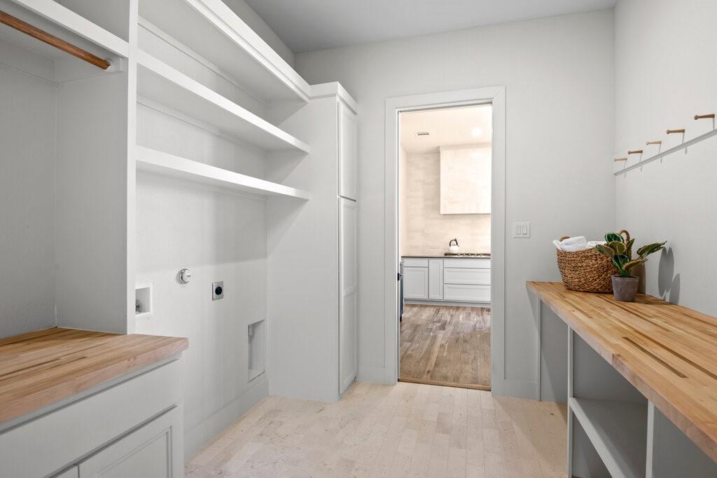 Estates atHidden Crk - Residential