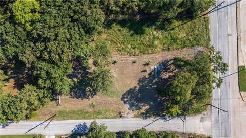 2000 Dowdy Ferry Road Dallas TX 75217